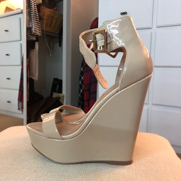 Steve Madden nude wedge - Picture 3 of 8